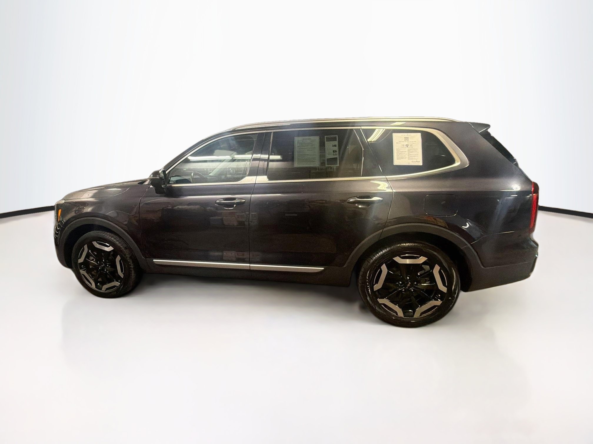 Used 2025 Kia Telluride S AWD/4WD image 4