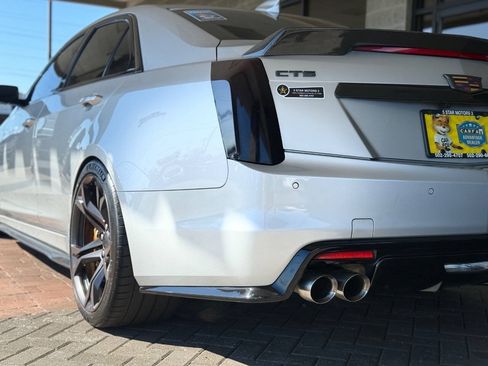 Used 2016 Cadillac CTS V w/ Luxury Package RWD image 91