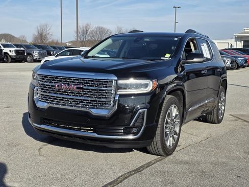 Used 2023 GMC Acadia Denali w/ Trailering Package image 3