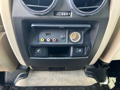 Used 2015 Land Rover LR4 HSE LUX AWD/4WD image 26