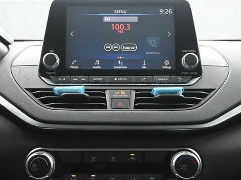 Used 2020 Nissan Altima 2.5 S FWD image 12