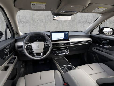 New 2025 Lincoln Corsair AWD image 9