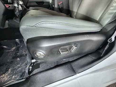 Used 2025 Jeep Gladiator Mojave w/ Safety Group image 14