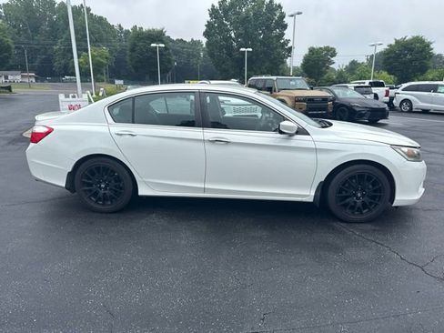 Used 2014 Honda Accord Sport image 2