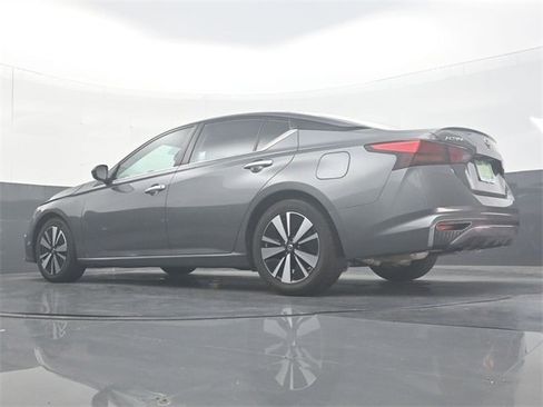 Used 2022 Nissan Altima 2.5 SV image 31