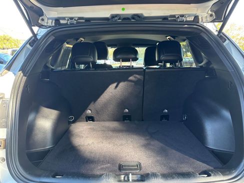 Used 2025 Jeep Compass Trailhawk image 31