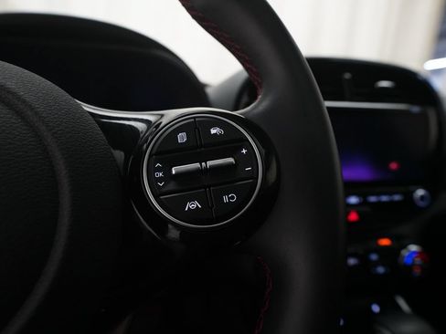 Used 2023 Kia Soul GT-Line FWD image 18