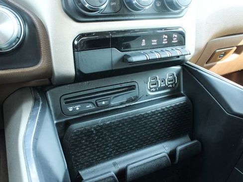 Used 2019 RAM 1500 Laramie AWD/4WD image 19