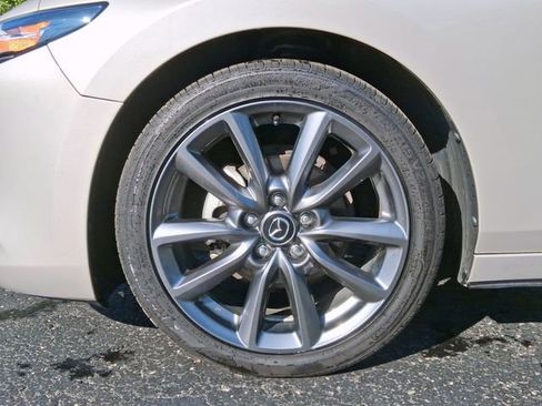 Used 2024 MAZDA MAZDA3 s FWD image 8