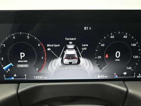 Used 2025 Nissan Armada SL w/ Captain's Chari Seat Package AWD/4WD image 12