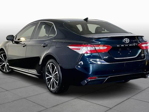 Used 2020 Toyota Camry SE image 12
