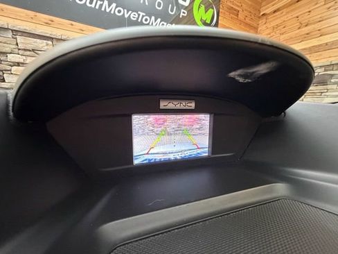 Used 2017 Ford Escape SE image 23