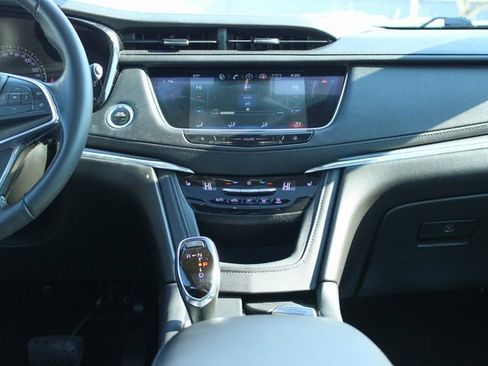 Used 2019 Cadillac XT5 Luxury image 17