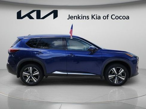 Used 2021 Nissan Rogue SL FWD image 2