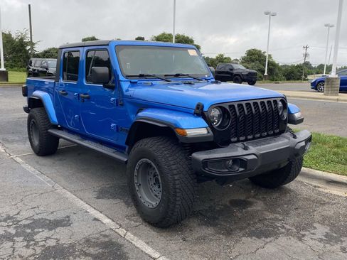 Used 2022 Jeep Gladiator Sport AWD/4WD image 1