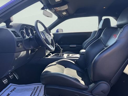 Used 2014 Dodge Challenger R/T image 19
