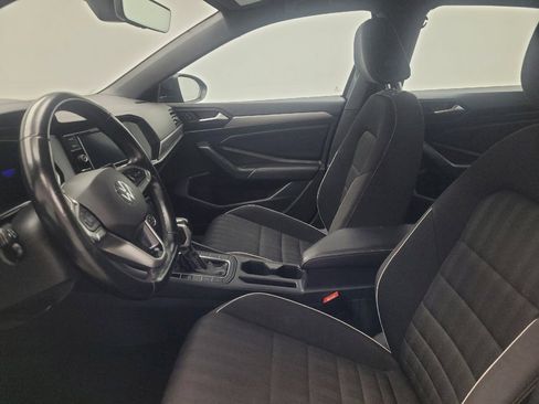 Used 2022 Volkswagen Jetta Sport image 17