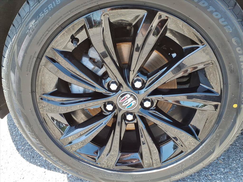 Certified 2024 Buick Envista Sport Touring w/ Convenience I Package FWD image 11