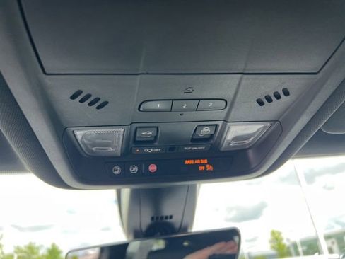 Used 2020 Chevrolet Blazer RS AWD/4WD image 29