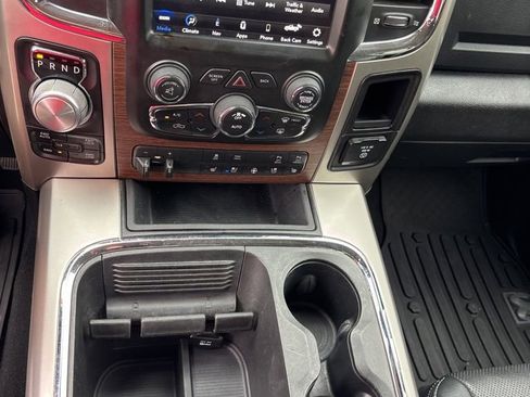 Used 2018 RAM 1500 Laramie w/ Convenience Group AWD/4WD image 19
