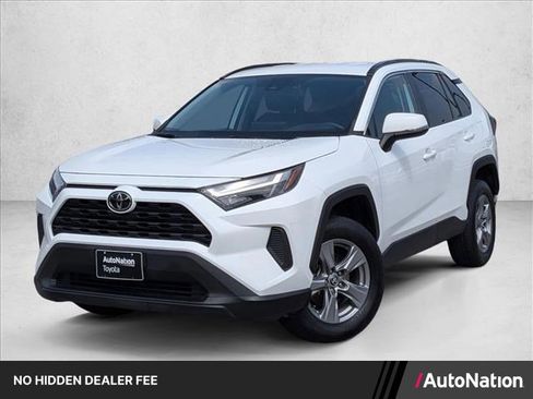 Used 2024 Toyota RAV4 XLE FWD image 1