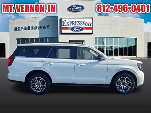 Used 2025 Ford Expedition Active AWD/4WD image 6