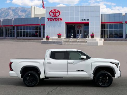 Used 2024 Toyota Tundra Limited AWD/4WD image 3