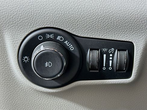 Used 2022 Jeep Compass Latitude w/ Convenience Group image 17