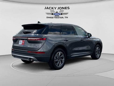 Used 2024 Lincoln Corsair AWD w/ Equipment Group 101A image 5