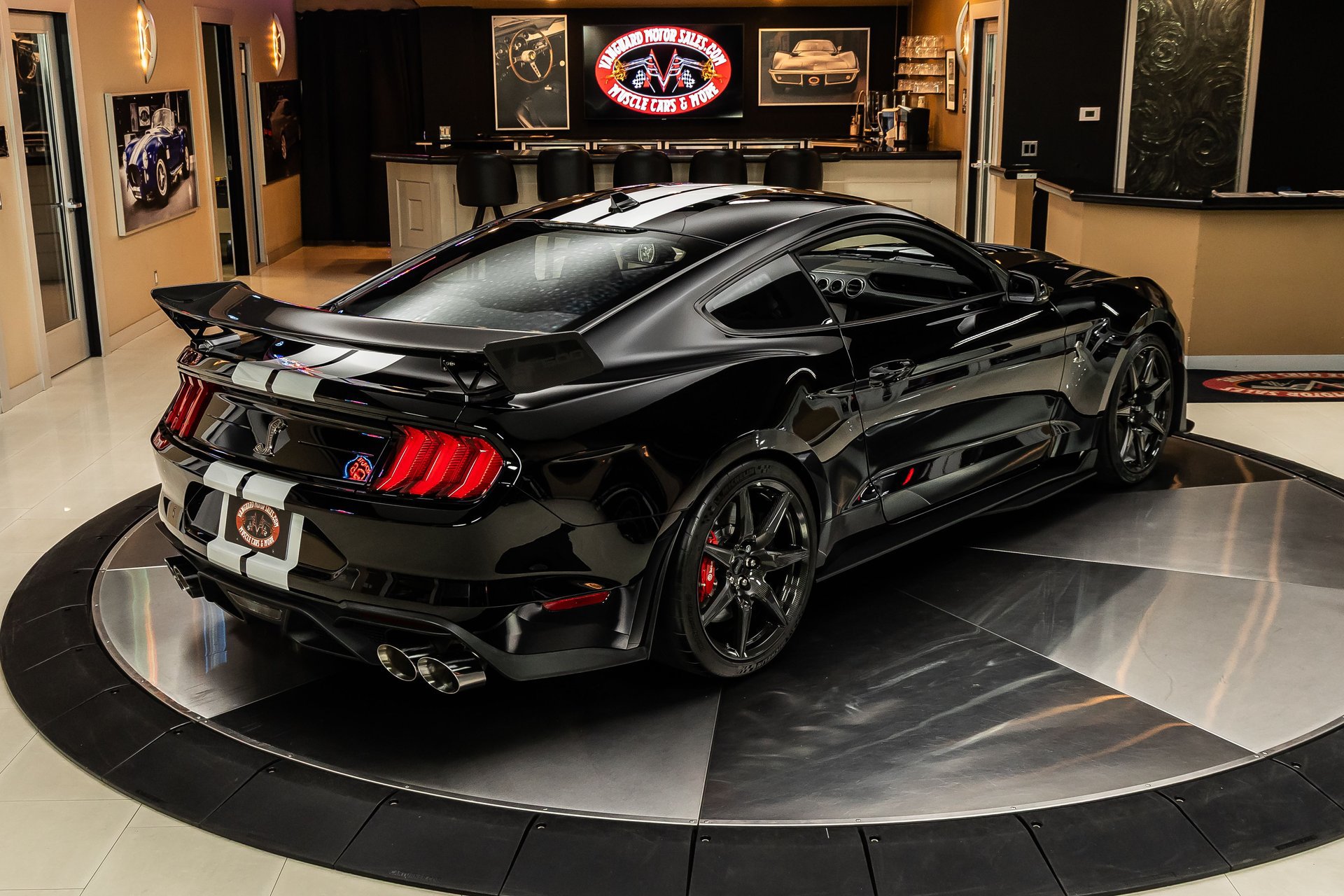 Used 2020 Ford Mustang Shelby GT500 w/ Carbon Fiber Track Pack RWD image 13