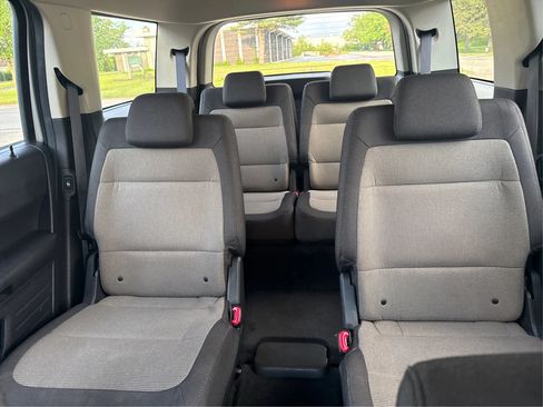 Used 2009 Ford Flex SE FWD image 25