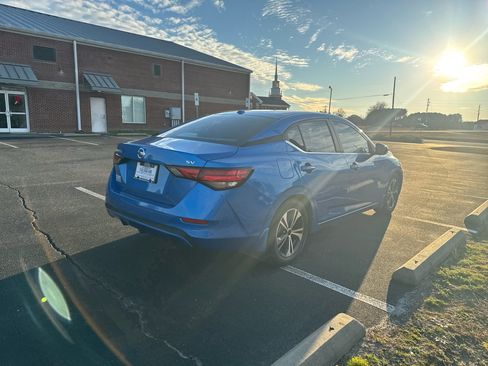 Used 2020 Nissan Sentra SV image 5