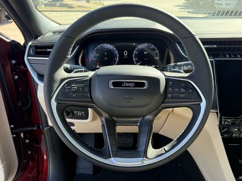 New 2025 Jeep Grand Cherokee L Limited w/ Luxury Tech Group II image 14