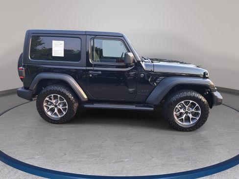 Used 2025 Jeep Wrangler Sport AWD/4WD image 4