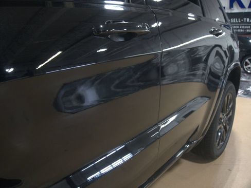 Used 2018 Jeep Grand Cherokee Altitude AWD/4WD image 15