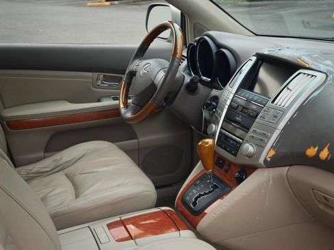 Used 2004 Lexus RX 330 AWD image 24