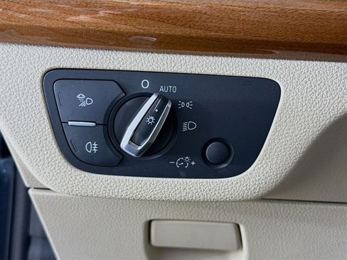 Used 2023 Audi Q5 2.0T Premium w/ Convenience Package image 10