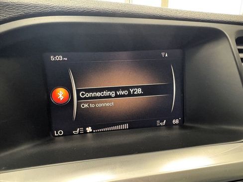 Used 2018 Volvo V60 T5 Cross Country w/ Convenience Package image 26