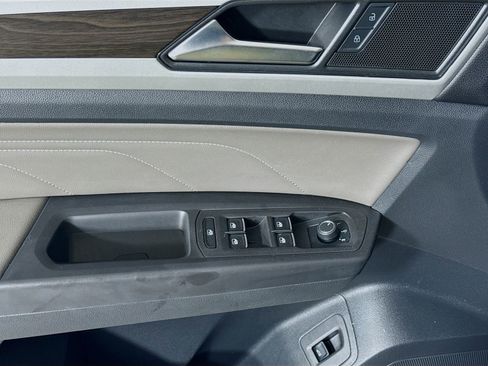 Used 2023 Volkswagen Atlas SE AWD/4WD image 11