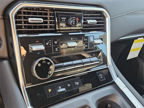 New 2026 Nissan Armada SL w/ Captain's Chari Seat Package image 24