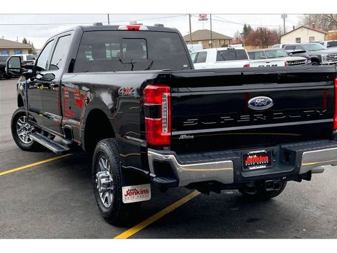 Used 2024 Ford F350 Lariat image 12