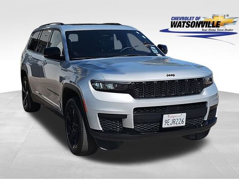 Used 2023 Jeep Grand Cherokee L Laredo image 1
