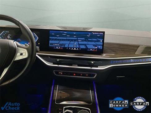 Used 2024 BMW X7 xDrive40i w/ Premium Package image 16