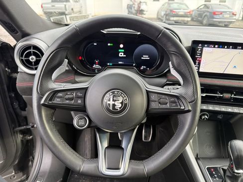 Used 2024 Alfa Romeo Tonale Veloce image 21
