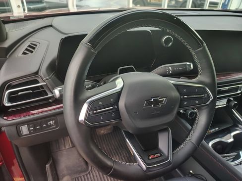 Used 2024 Chevrolet Traverse Z71 w/ Enhanced Driving Package AWD/4WD image 12