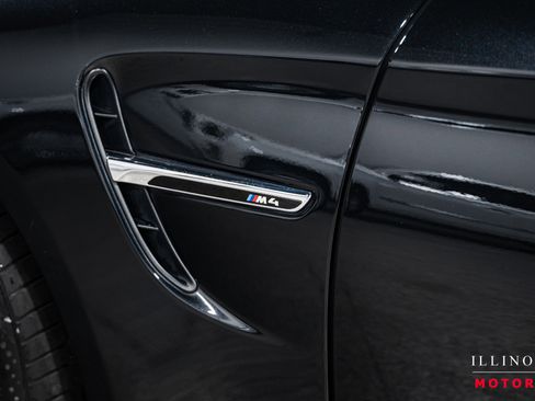 Used 2016 BMW M4 Convertible image 14