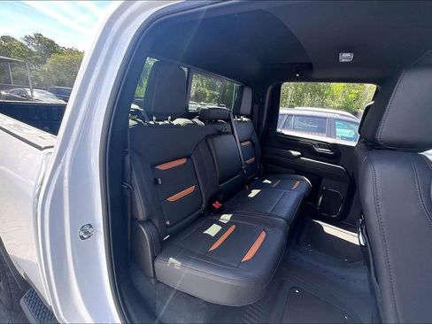 Used 2025 GMC Sierra 2500 AT4 w/ AT4 Premium Plus Package AWD/4WD image 26