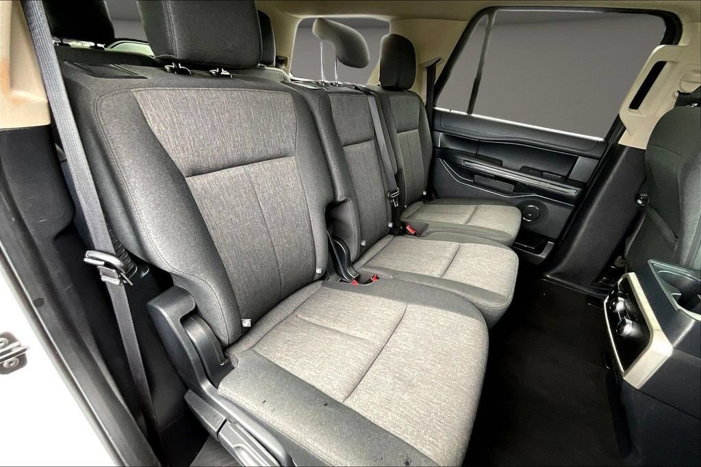 Used 2024 Ford Expedition XLT RWD image 28