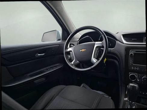Used 2015 Chevrolet Traverse LT AWD/4WD image 16