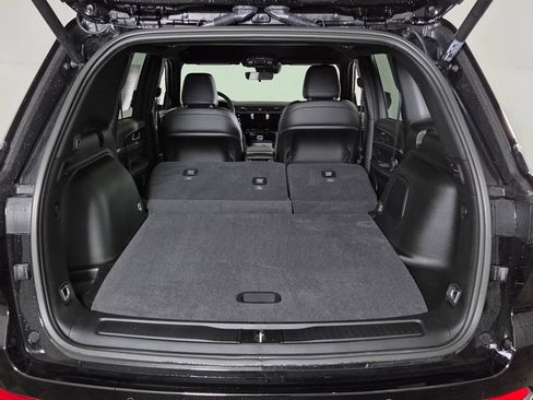 New 2026 Jeep Grand Cherokee Limited AWD/4WD image 10